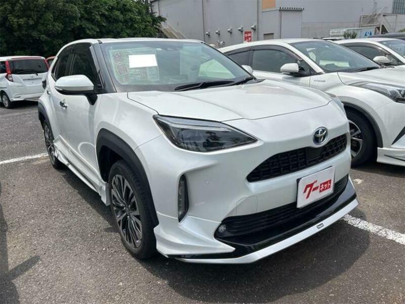 YARIS CROSS