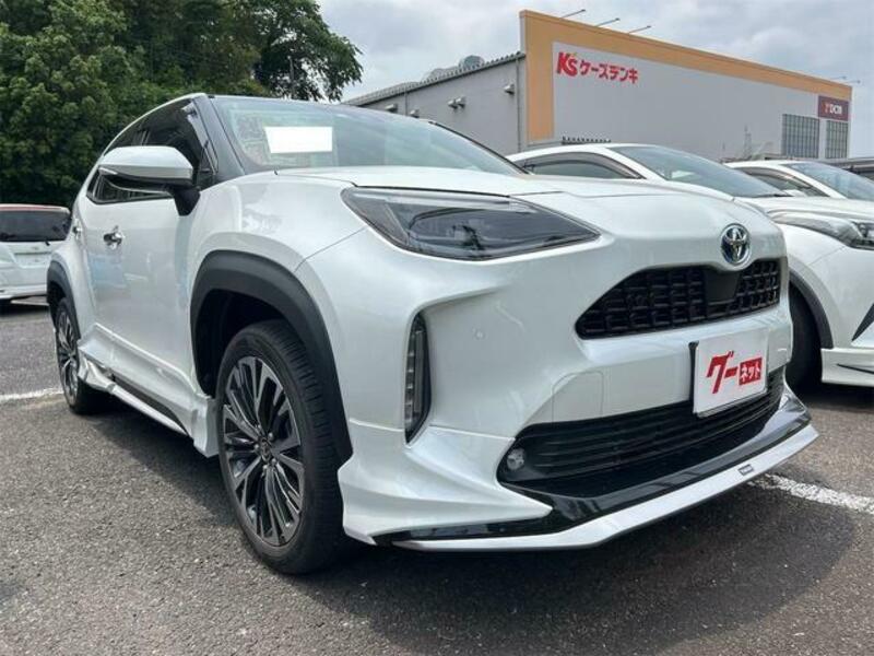 YARIS CROSS