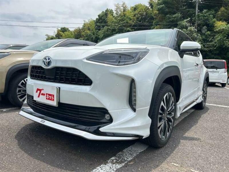 YARIS CROSS