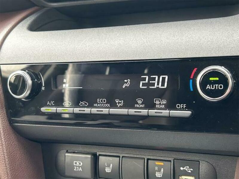 YARIS CROSS