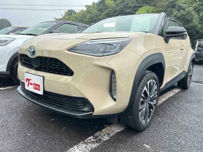 YARIS CROSS