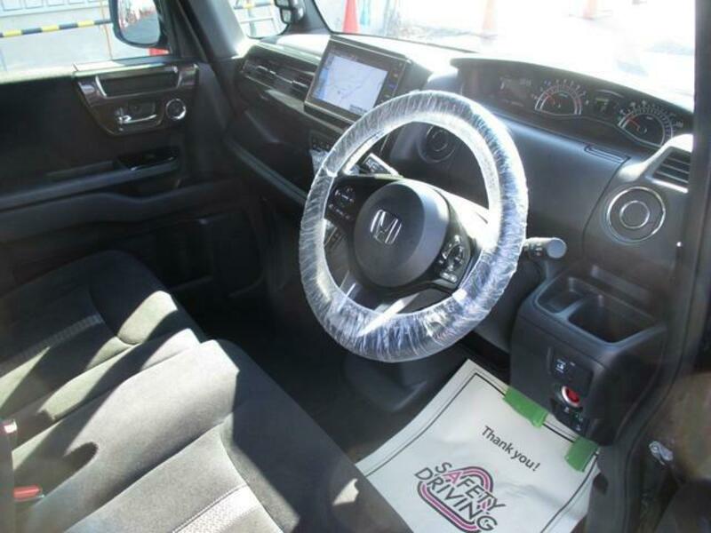 N BOX CUSTOM