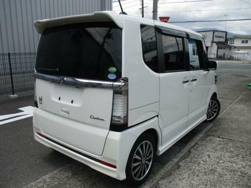 N BOX CUSTOM