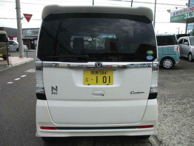 N BOX CUSTOM