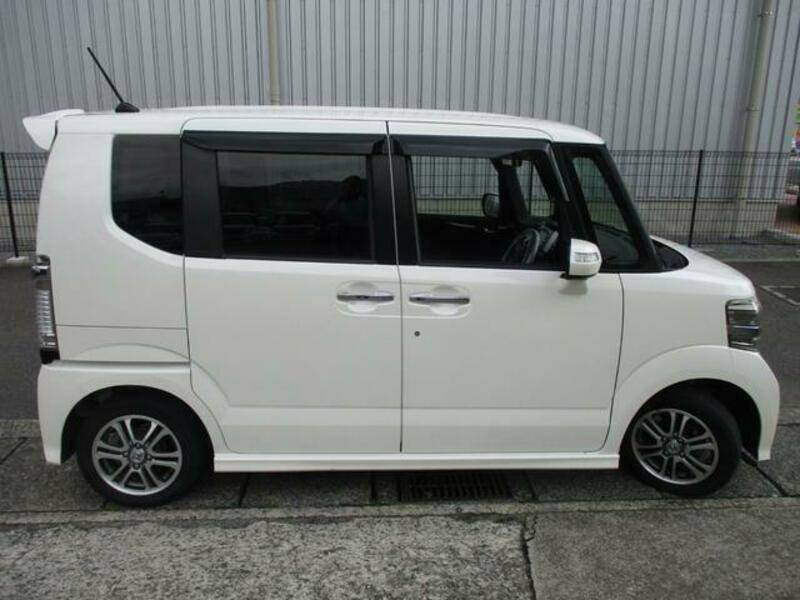 N BOX CUSTOM