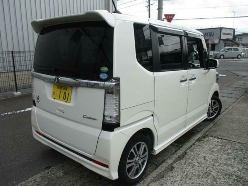 N BOX CUSTOM