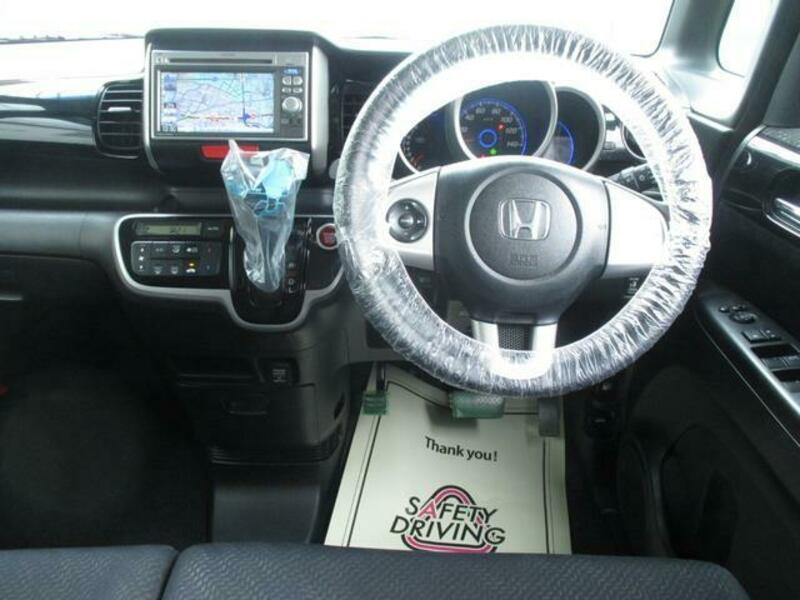 N BOX CUSTOM