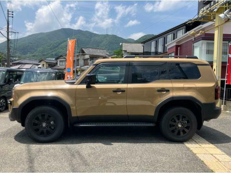 LAND CRUISER 250