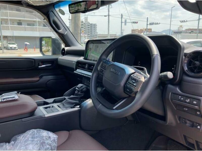 LAND CRUISER 250