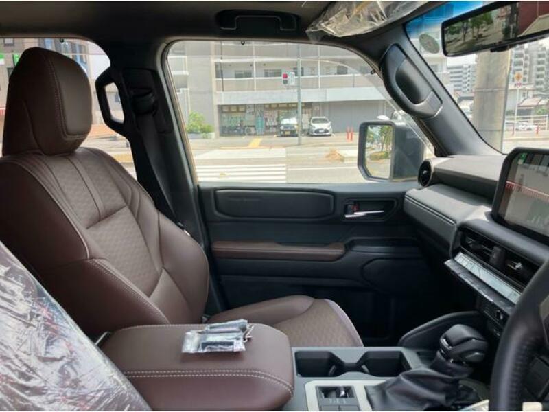 LAND CRUISER 250