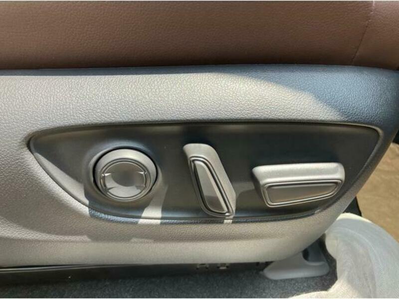 LAND CRUISER 250