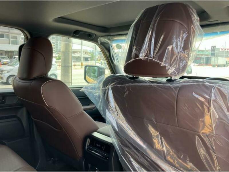 LAND CRUISER 250