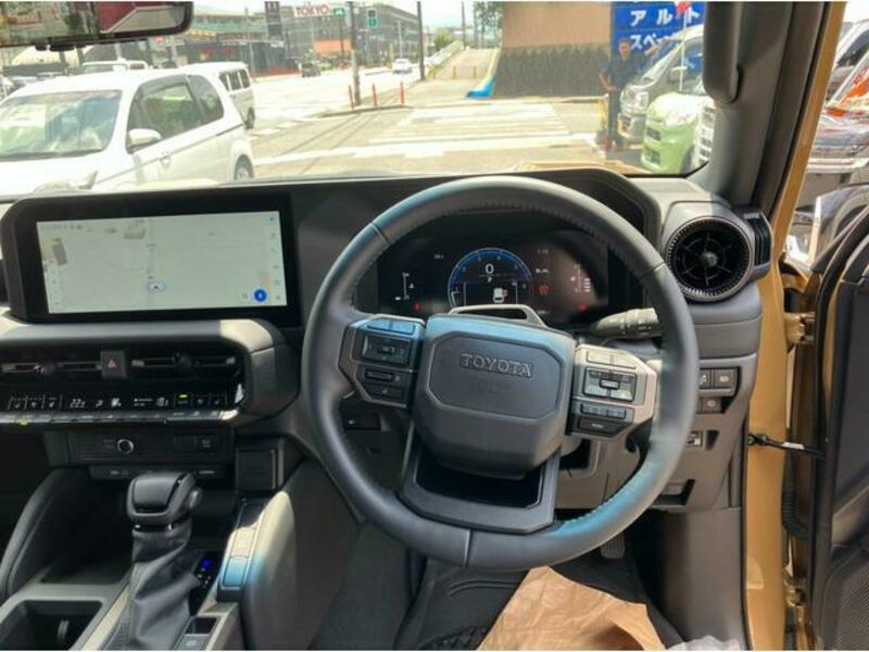 LAND CRUISER 250