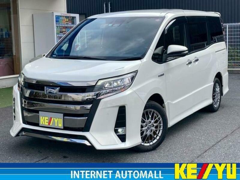 TOYOTA NOAH