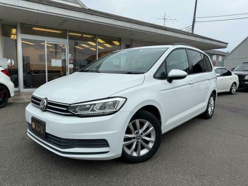 VOLKSWAGEN GOLF TOURAN