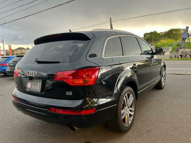 Q7