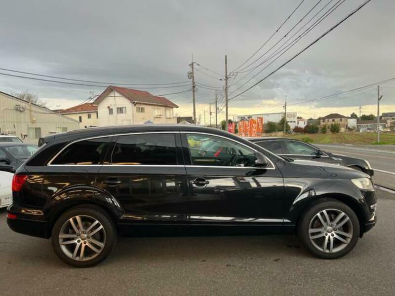 Q7
