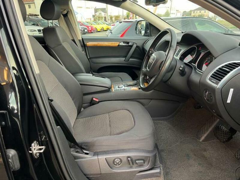 Q7