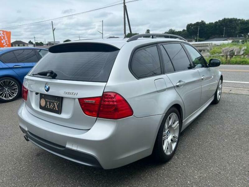 3 SERIES
