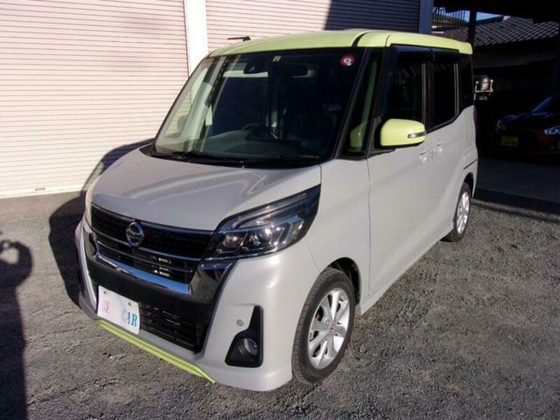 NISSAN DAYZ ROOX