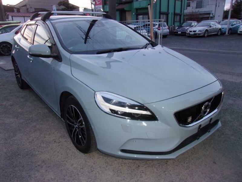 V40