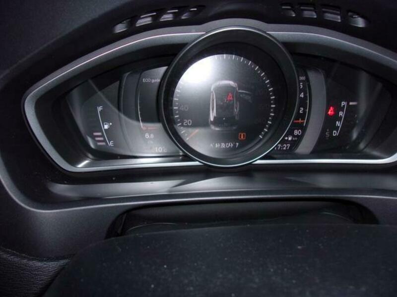 V40