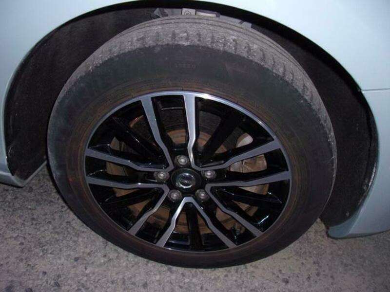 V40