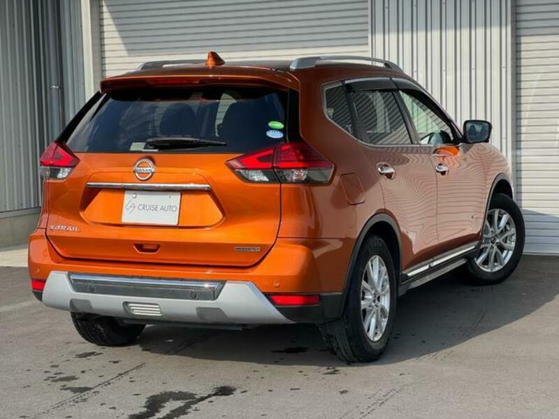 X-TRAIL