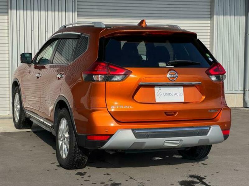X-TRAIL