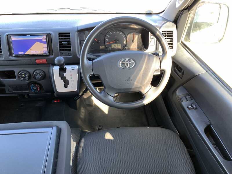 HIACE VAN