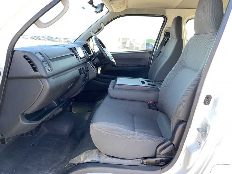 HIACE VAN