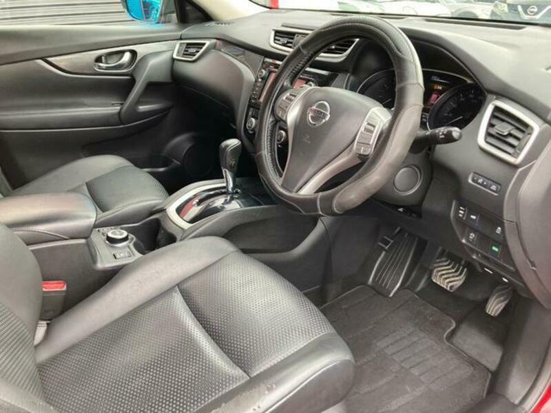 X-TRAIL