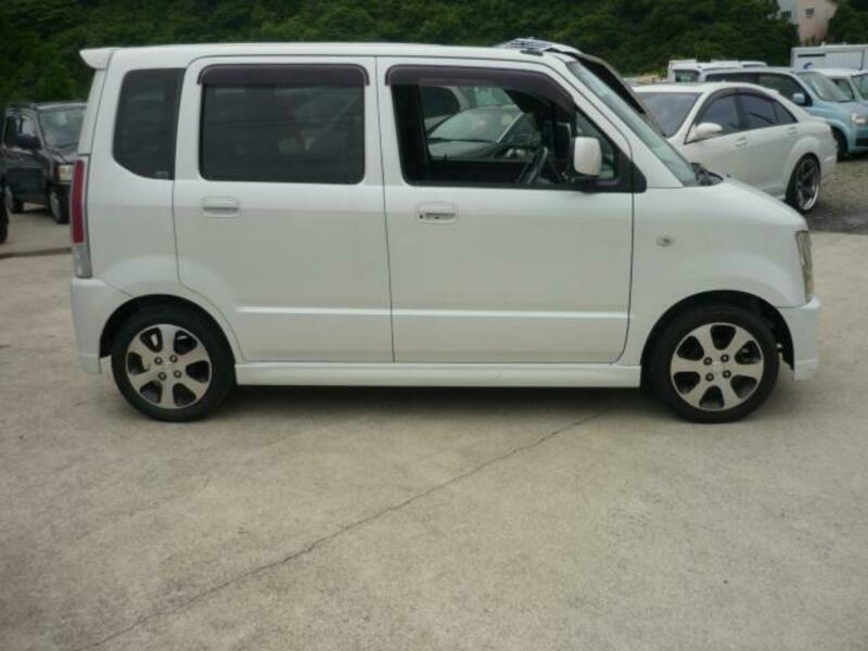 WAGON R