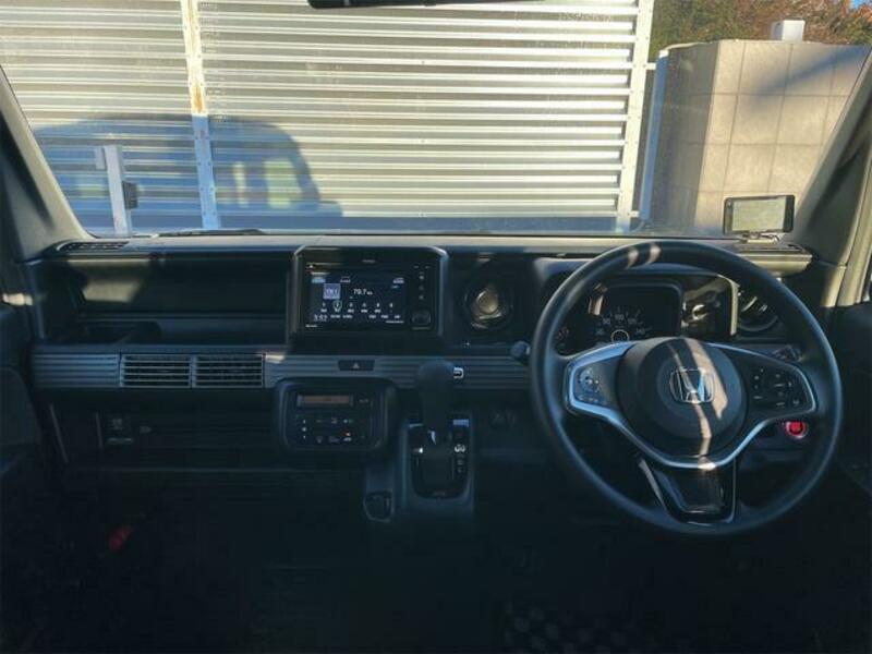 N-VAN