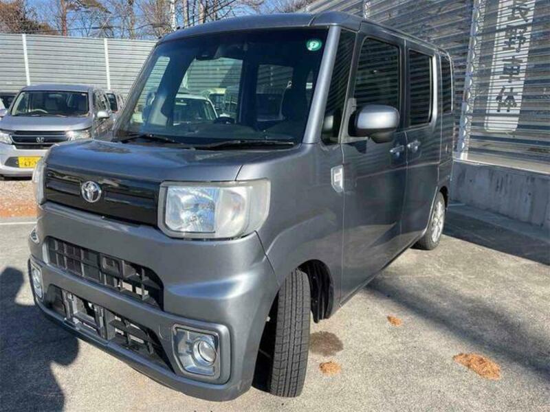 TOYOTA PIXIS MEGA