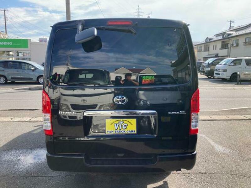 HIACE VAN