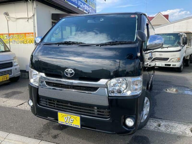 TOYOTA HIACE VAN