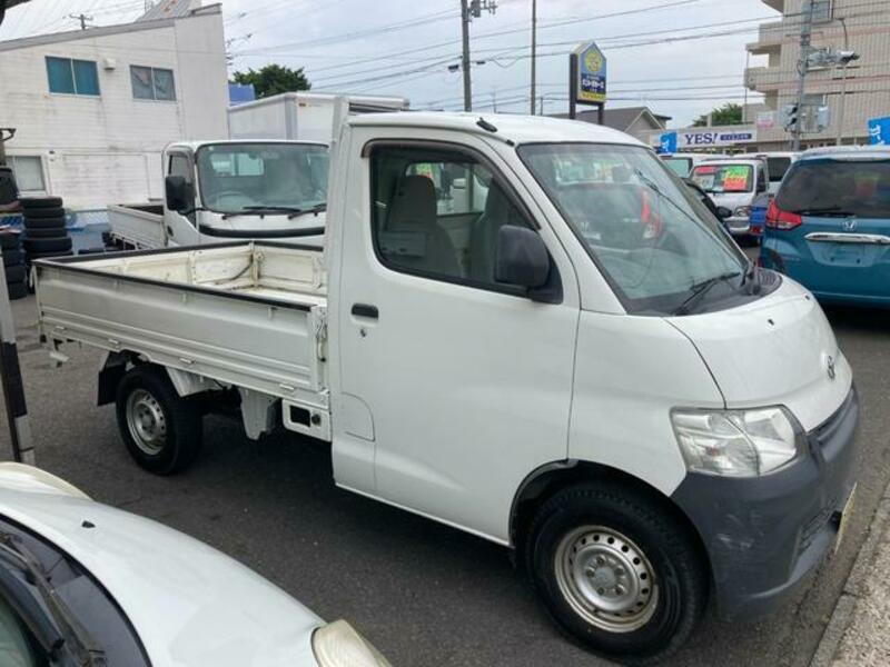 TOWNACE TRUCK