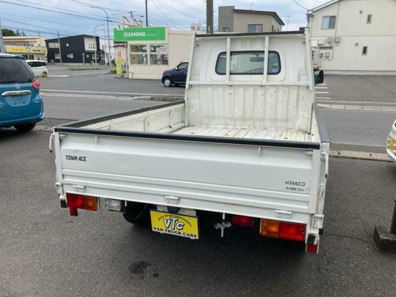 TOWNACE TRUCK