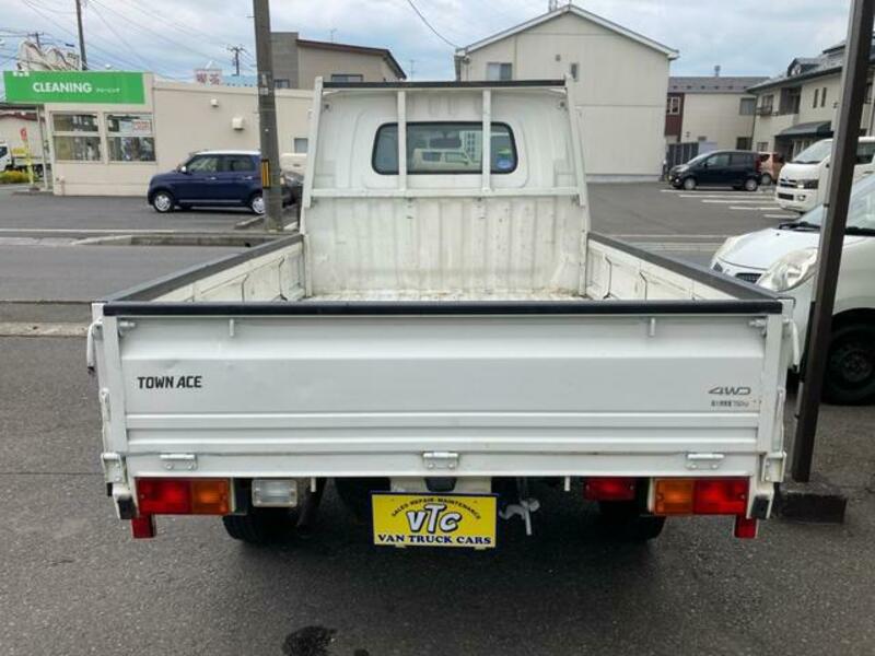 TOWNACE TRUCK