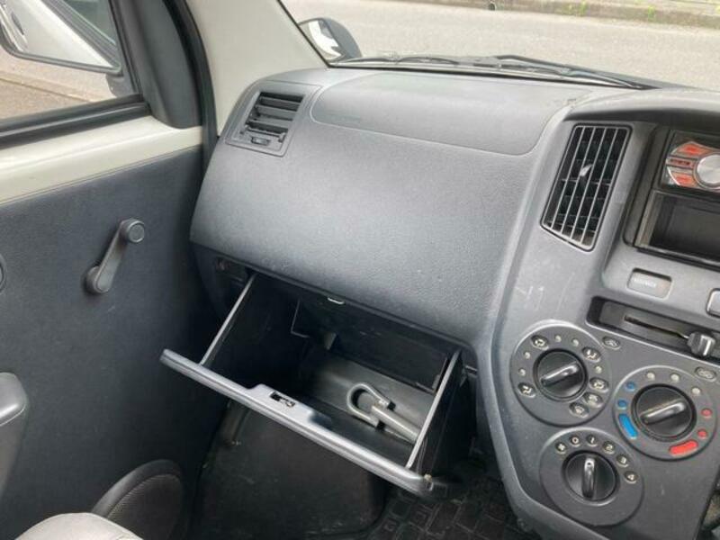 TOWNACE TRUCK