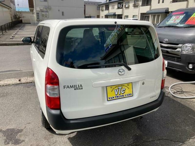 FAMILIA VAN