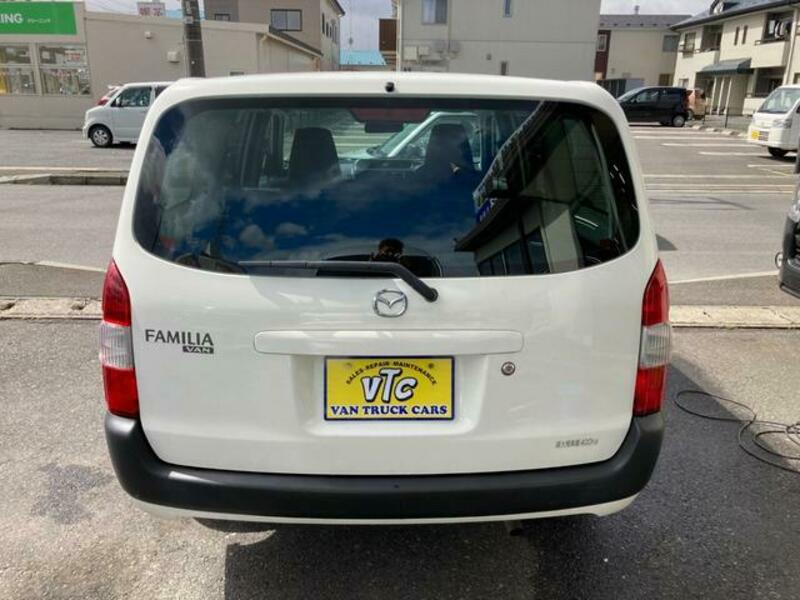FAMILIA VAN