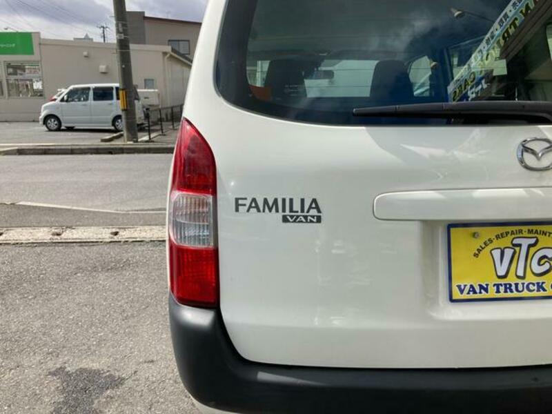 FAMILIA VAN