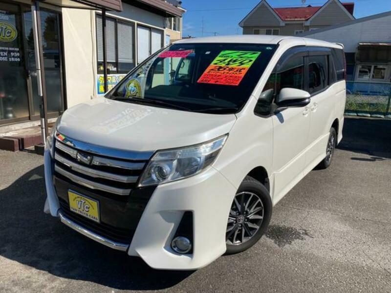 TOYOTA NOAH