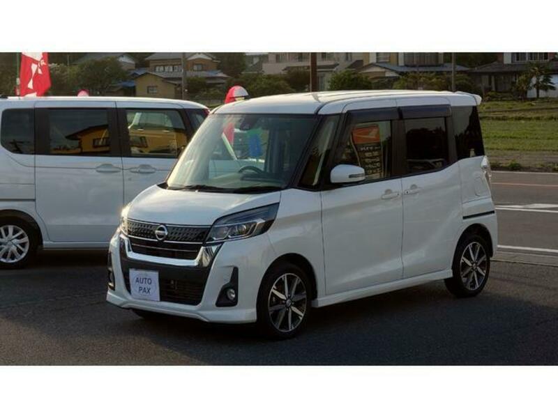 NISSAN DAYZ ROOX