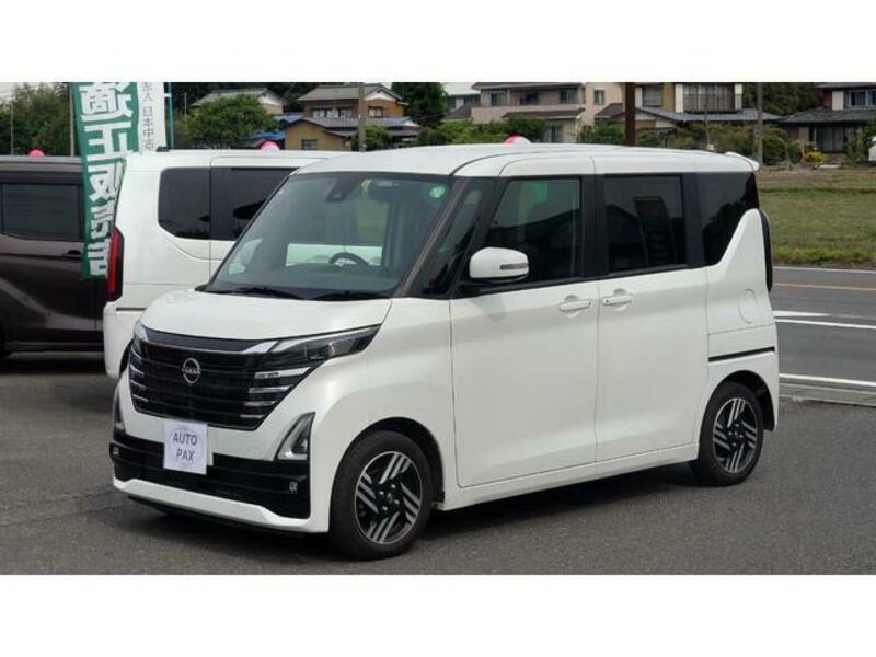 NISSAN ROOX
