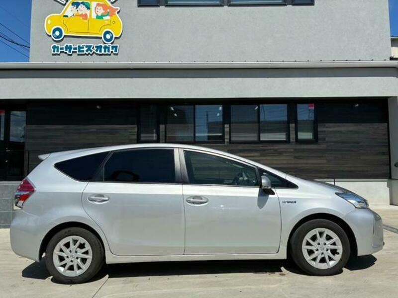 PRIUS ALPHA
