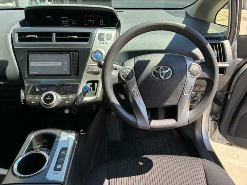 PRIUS ALPHA