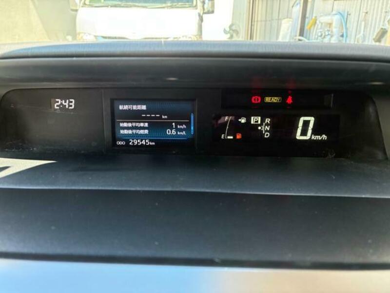 PRIUS ALPHA